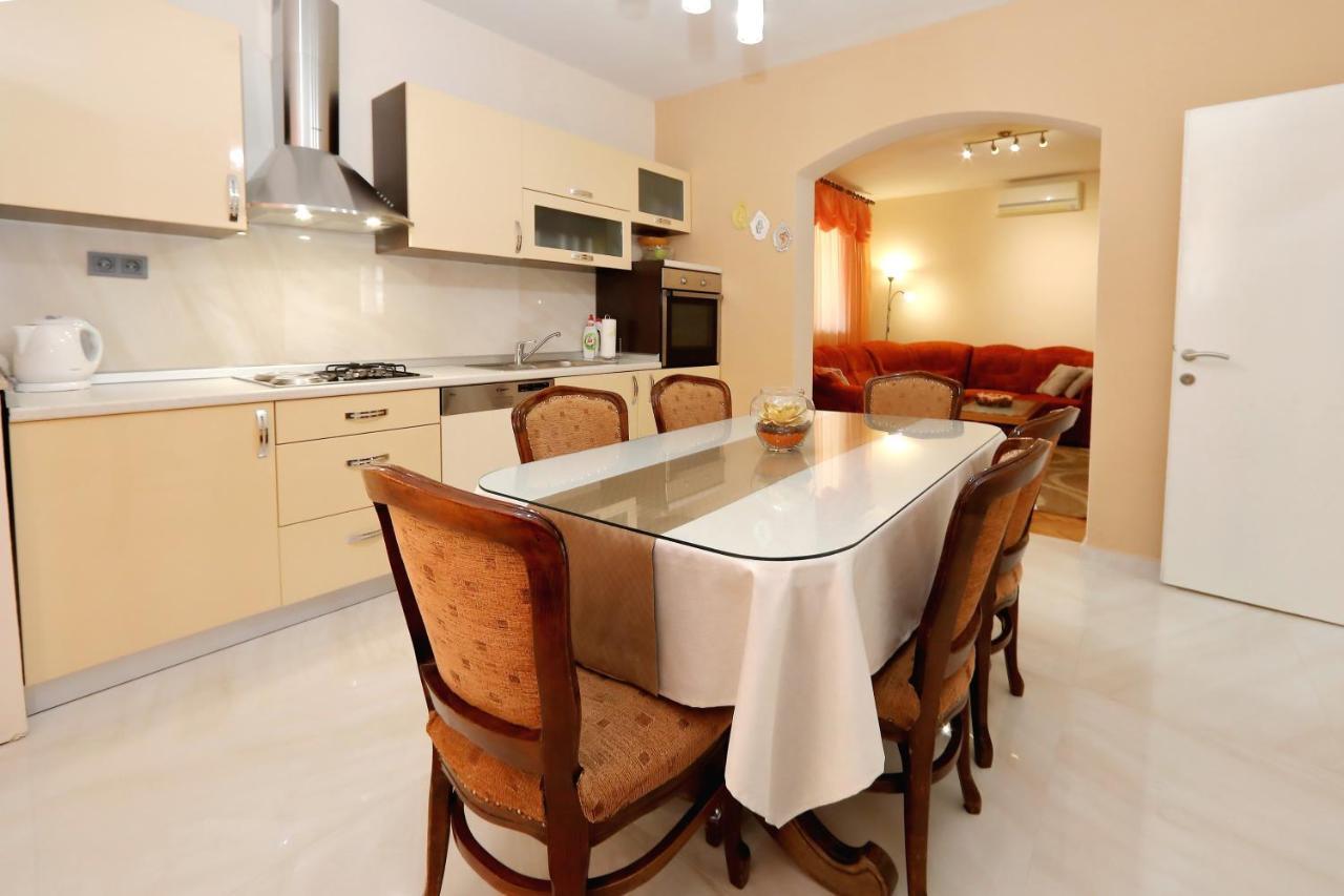 Apartment Lucijan Bibinje Bagian luar foto