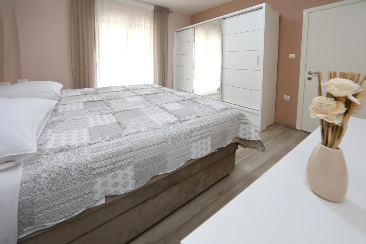 Apartment Lucijan Bibinje Bagian luar foto