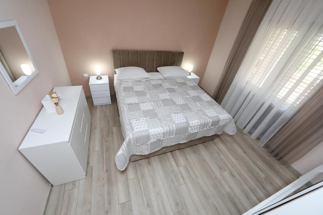 Apartment Lucijan Bibinje Bagian luar foto
